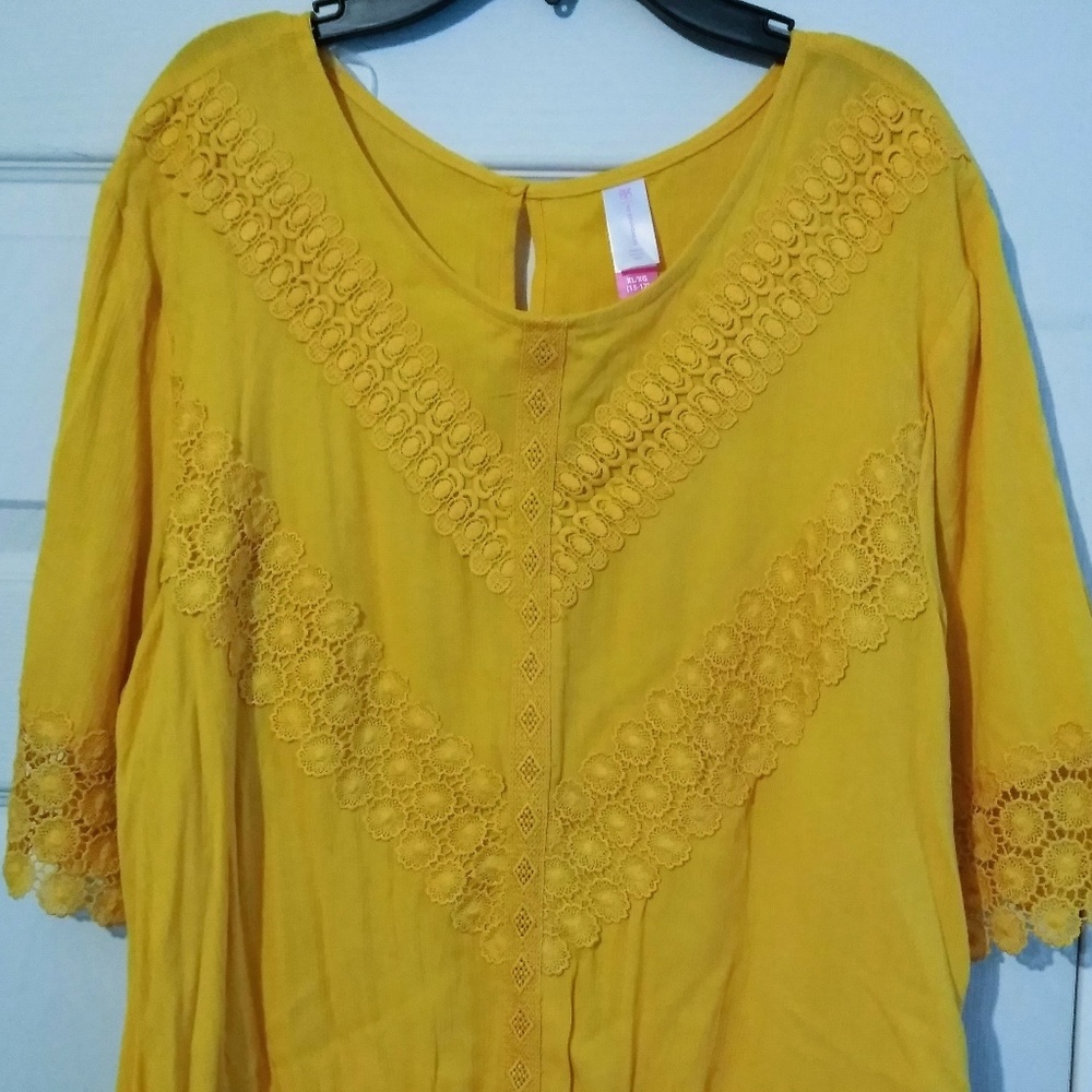 NO BOUNDARIES, Yellow Blouse, Size XL